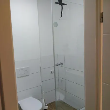 Apartment Schöne, Gemütliche Möblierte 2 Zi In Rgb *