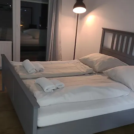 Schöne, Gemütliche Möblierte 2 Zi In Rgb *