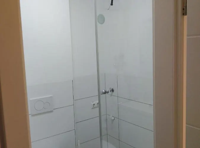 Apartment Schoene, Gemuetliche Moeblierte 2 Zi In Rgb *