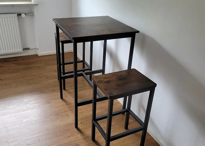 Schoene, Gemuetliche Moeblierte 2 Zi In Rgb Apartment *